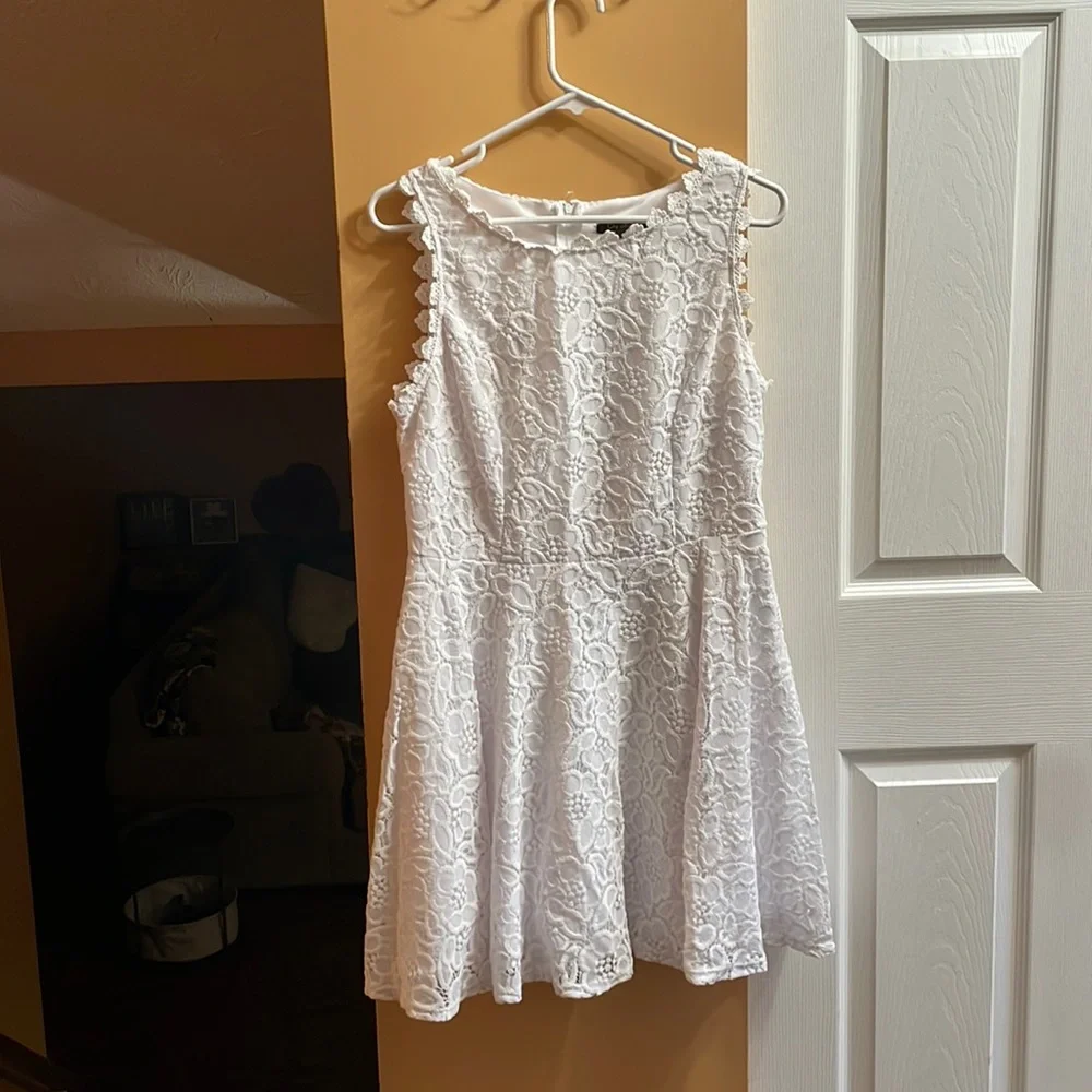 Dress - Picture 1 of 2